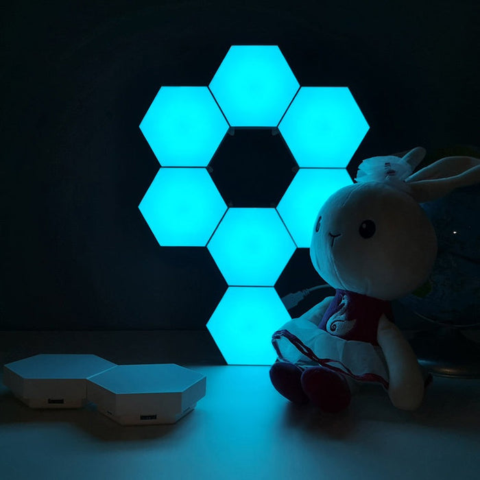Lampes hexagonales LED tactiles et modulables